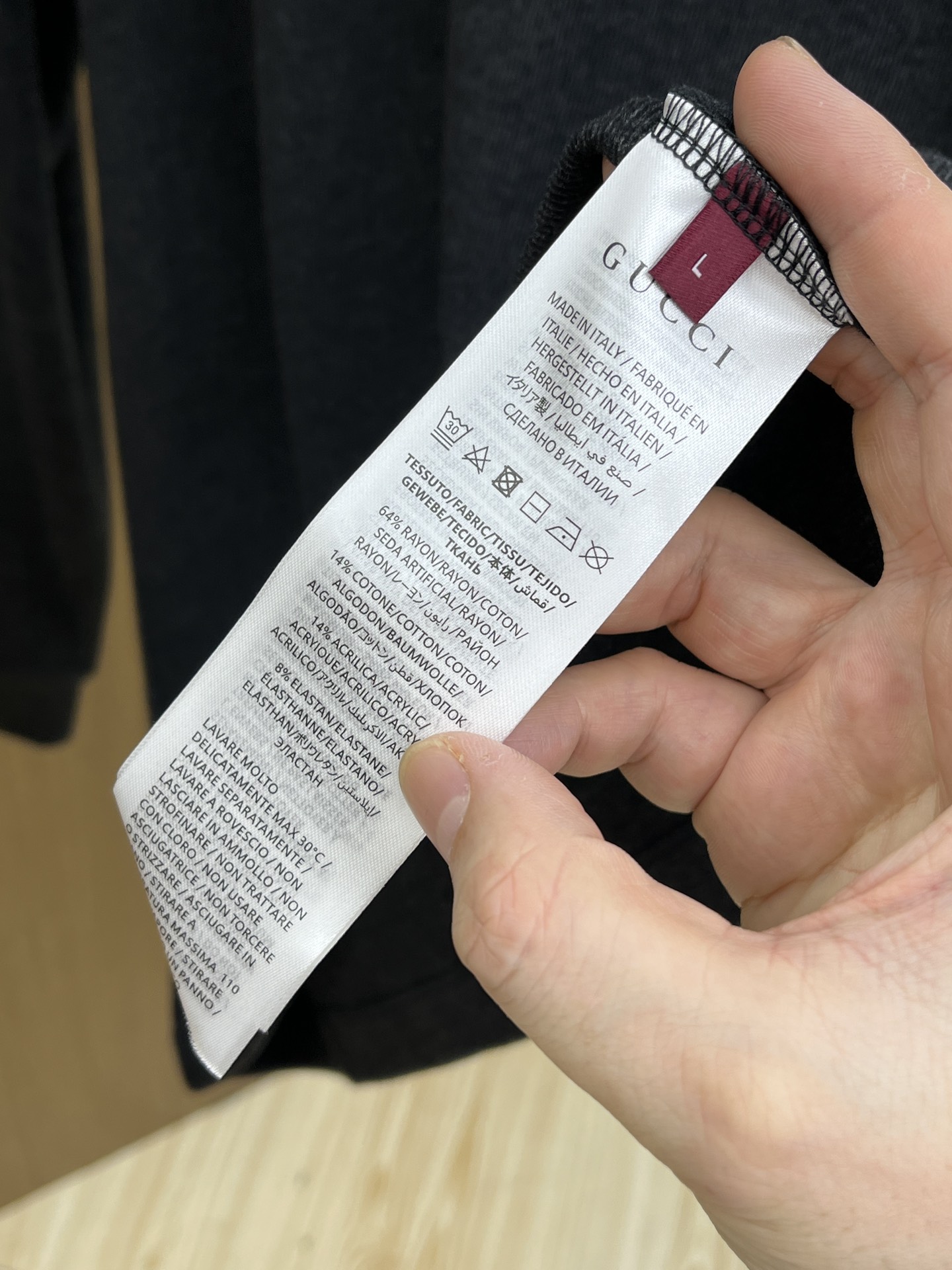 秋冬 Guc 🔥官网秋冬新款爆款打底衫 面料选用暖姜天丝德绒 面料细腻柔软上身舒适 简约时尚 适配商务、