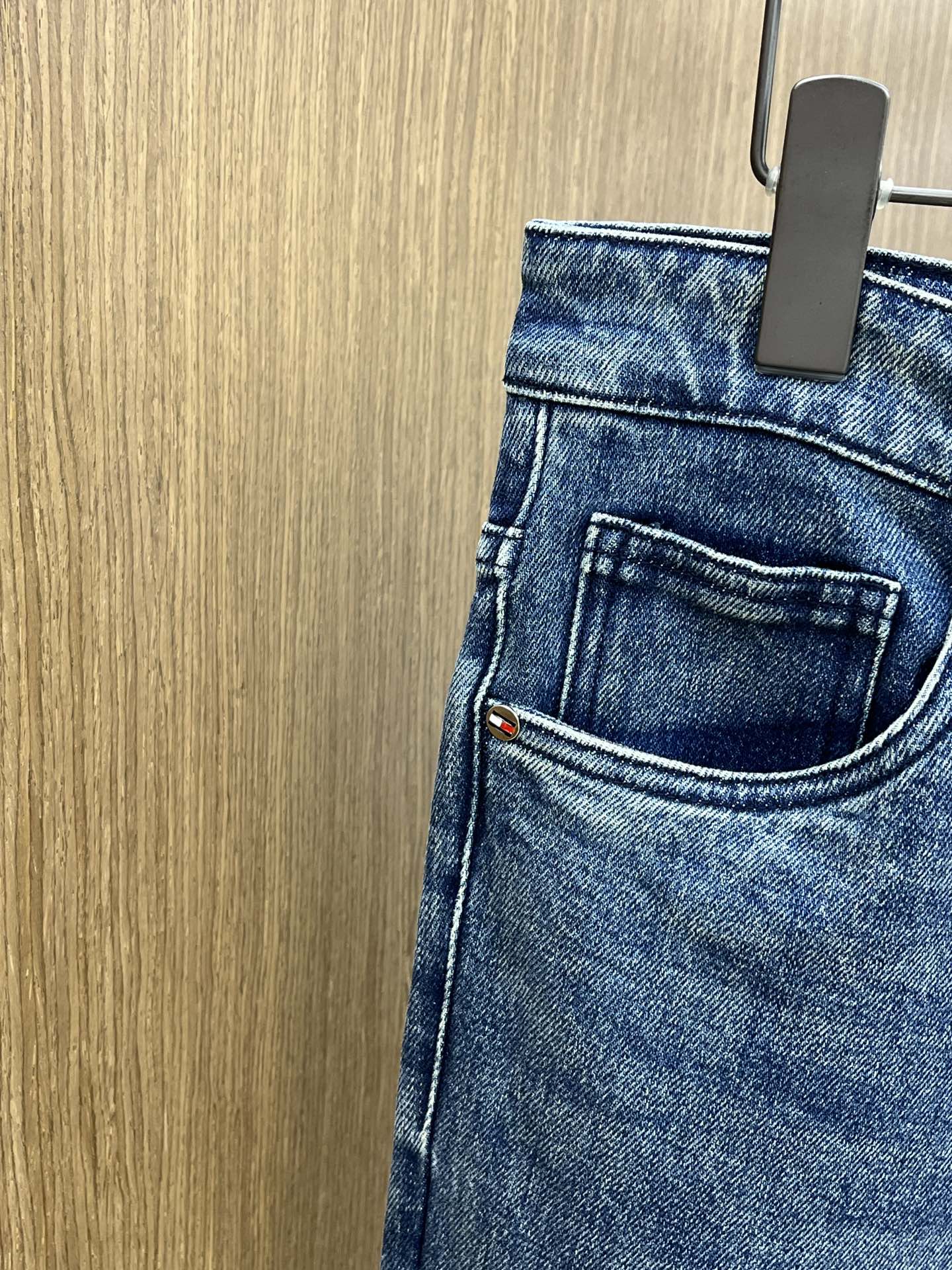 秋冬 TM 🔥🔥高端定制、25SS秋冬最新款牛仔裤 柜台同步发售 进口固色面料 原版定制复刻 客供五金辅