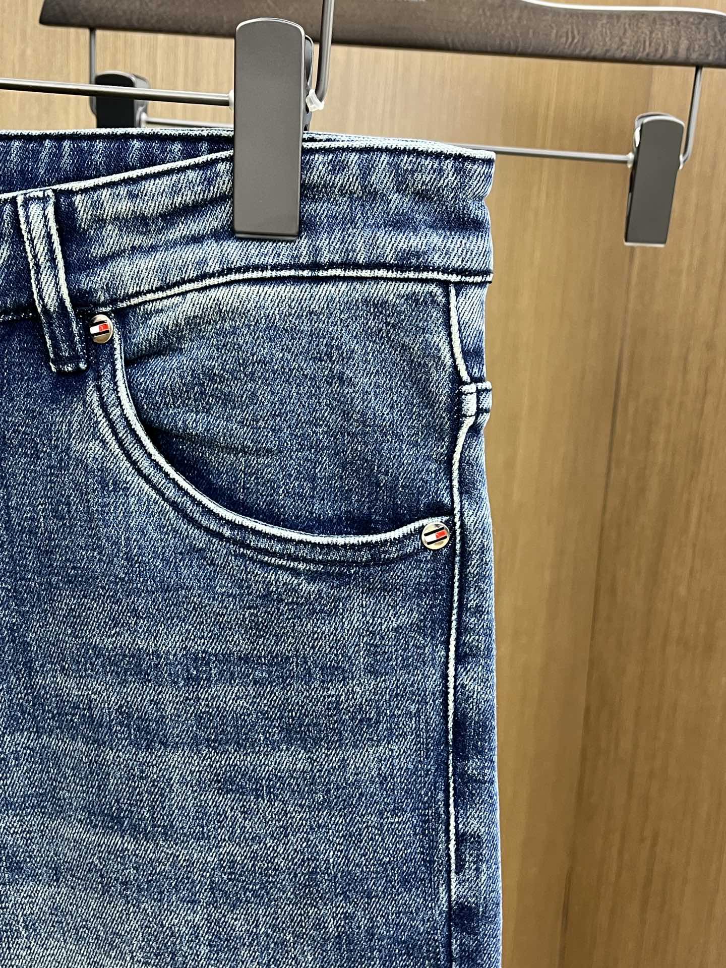 秋冬 TM 🔥🔥高端定制、25SS秋冬最新款牛仔裤 柜台同步发售 进口固色面料 原版定制复刻 客供五金辅