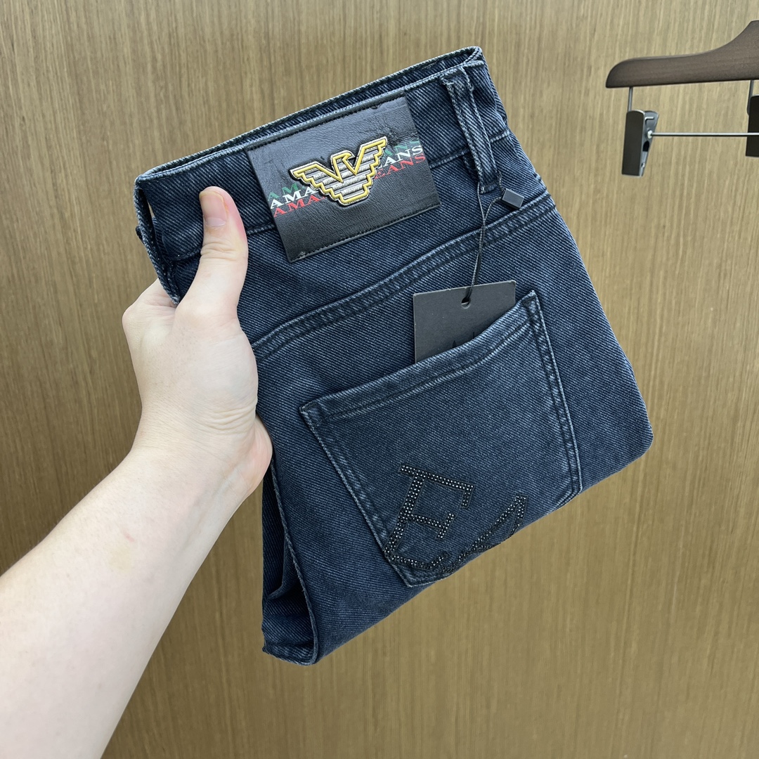 NO:511708,Autumn and Winter AJ high-end customization, 25SS autumn and winter latest jeans are available at the counter simultaneously, imported color fixing fabrics, original custom reproduction, customer-supplied hardware and auxiliary materials, original quality, heavy industry washing, fine workmanship and excellent upper body!  Preferred single product produced by fax, number 29-38 without 35.37, jeans, alexander wang19860909秋冬 AJ 高端定制、25SS秋冬最新款牛仔裤 柜台同步发售 进口固色面料 原版定制复刻 客供五金辅料 原单品质 重工洗水 做工走线精细 上身绝佳！优选单品 fax出品 码数29-38无35.37,,jeans,alexander wang,Men's clothing