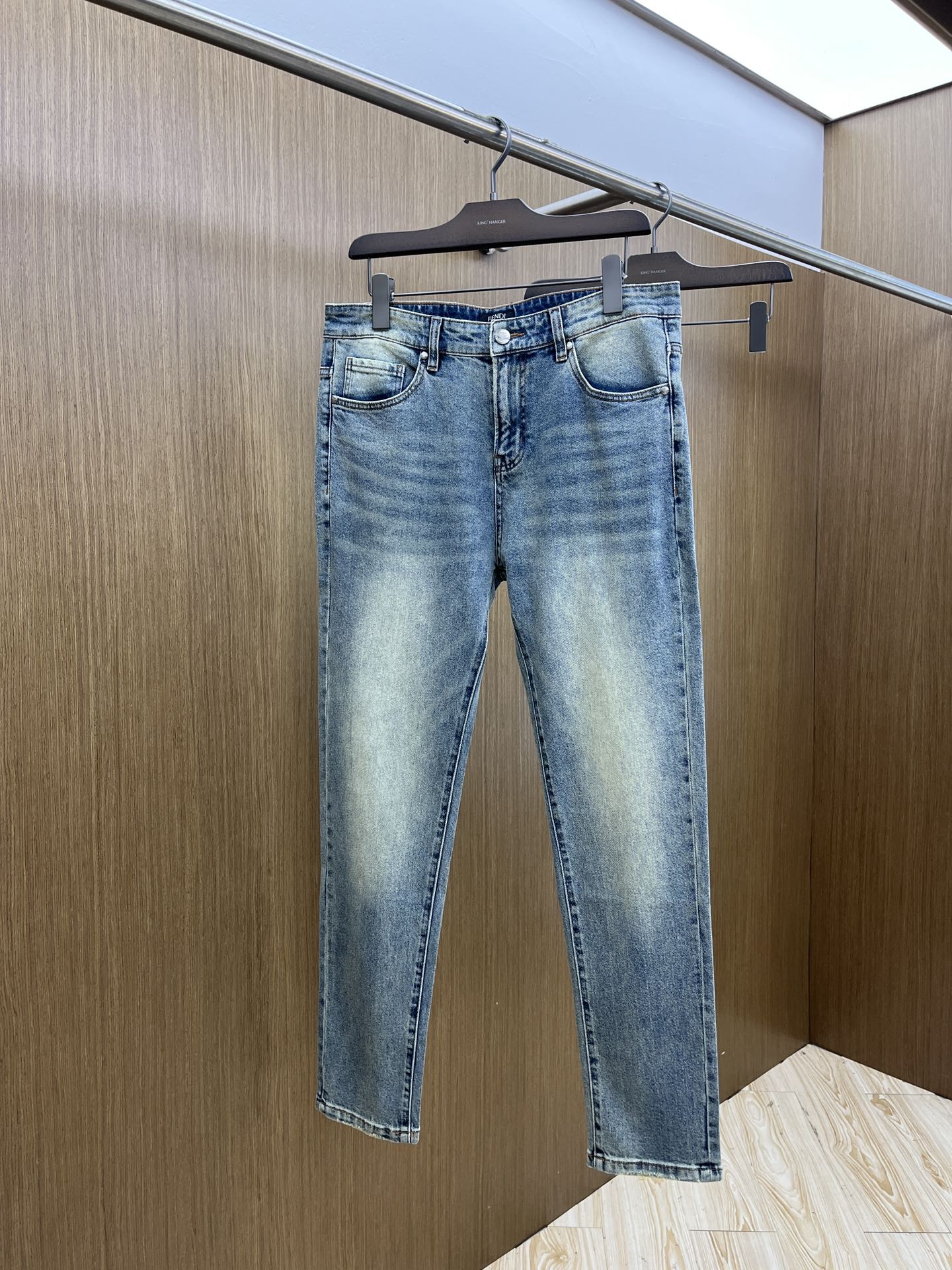 秋冬 FD 🔥🔥高端定制、25SS秋冬最新款牛仔裤 柜台同步发售 进口固色面料 原版定制复刻 客供五金辅