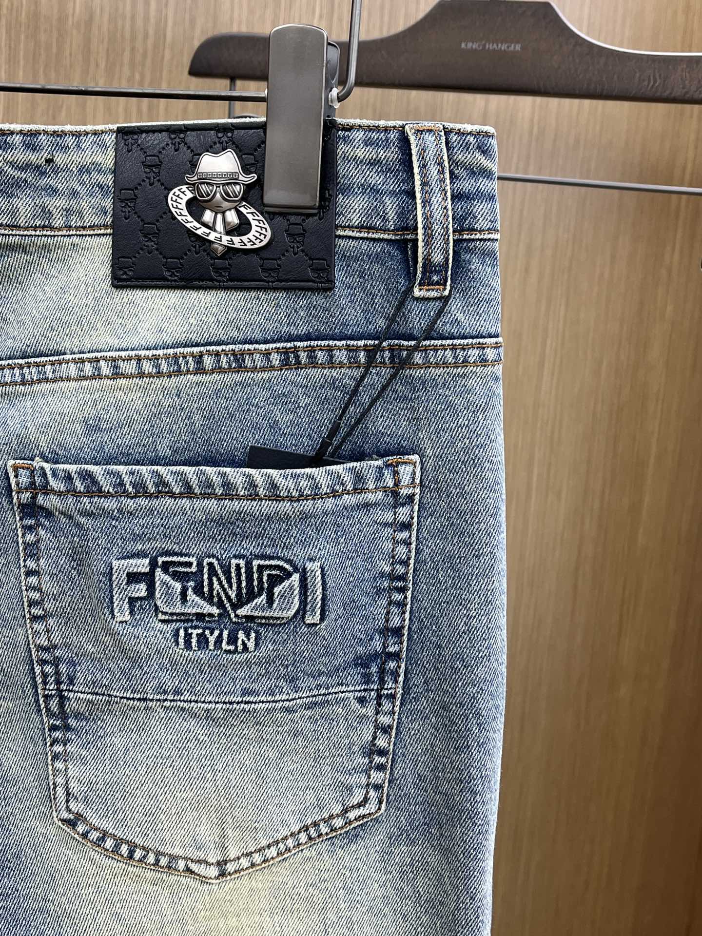 秋冬 FD 🔥🔥高端定制、25SS秋冬最新款牛仔裤 柜台同步发售 进口固色面料 原版定制复刻 客供五金辅