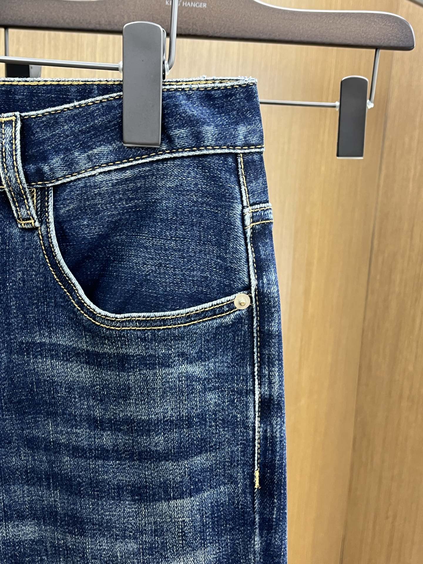 秋冬 Lv 🔥ss秋冬新款 男士小直筒原单 牛仔裤 早秋新款超柔软，弹力面料，复杂的手工艺叠加，任何一个