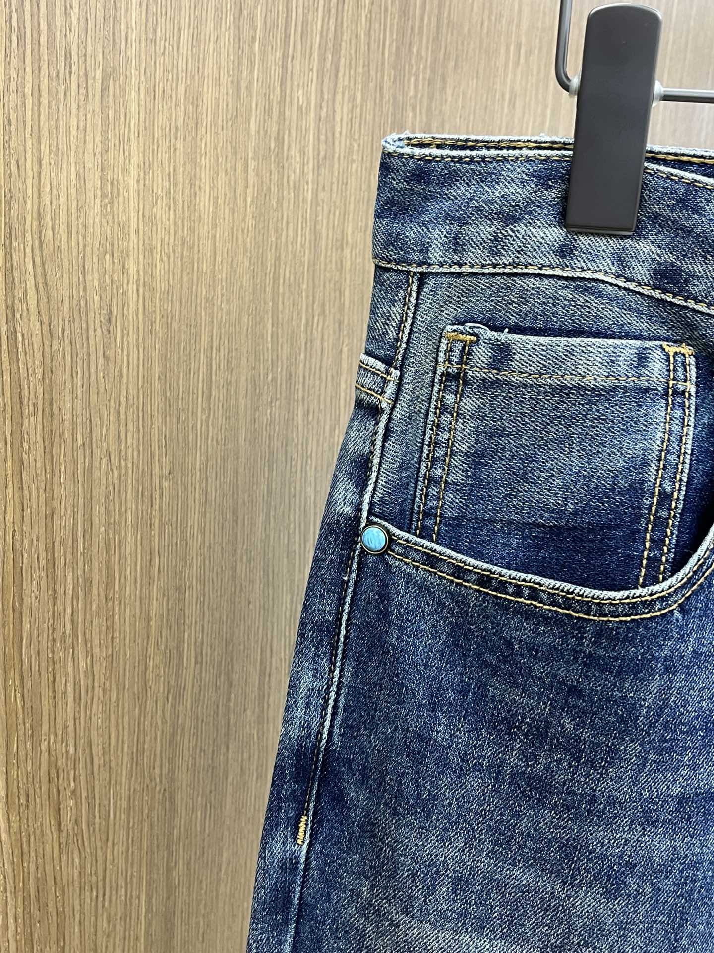 秋冬 ALO 🔥ss秋冬新款 男士小直筒原单 牛仔裤 早秋新款超柔软，弹力面料，复杂的手工艺叠加，任何一