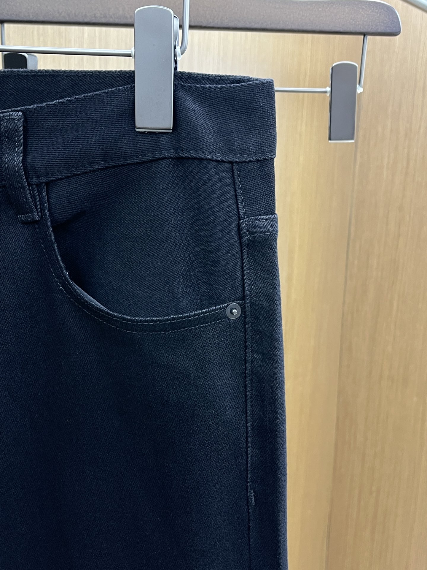 秋冬 Lv 🔥ss秋冬新款 男士小直筒原单 牛仔裤 早秋新款超柔软，弹力面料，复杂的手工艺叠加，任何一个