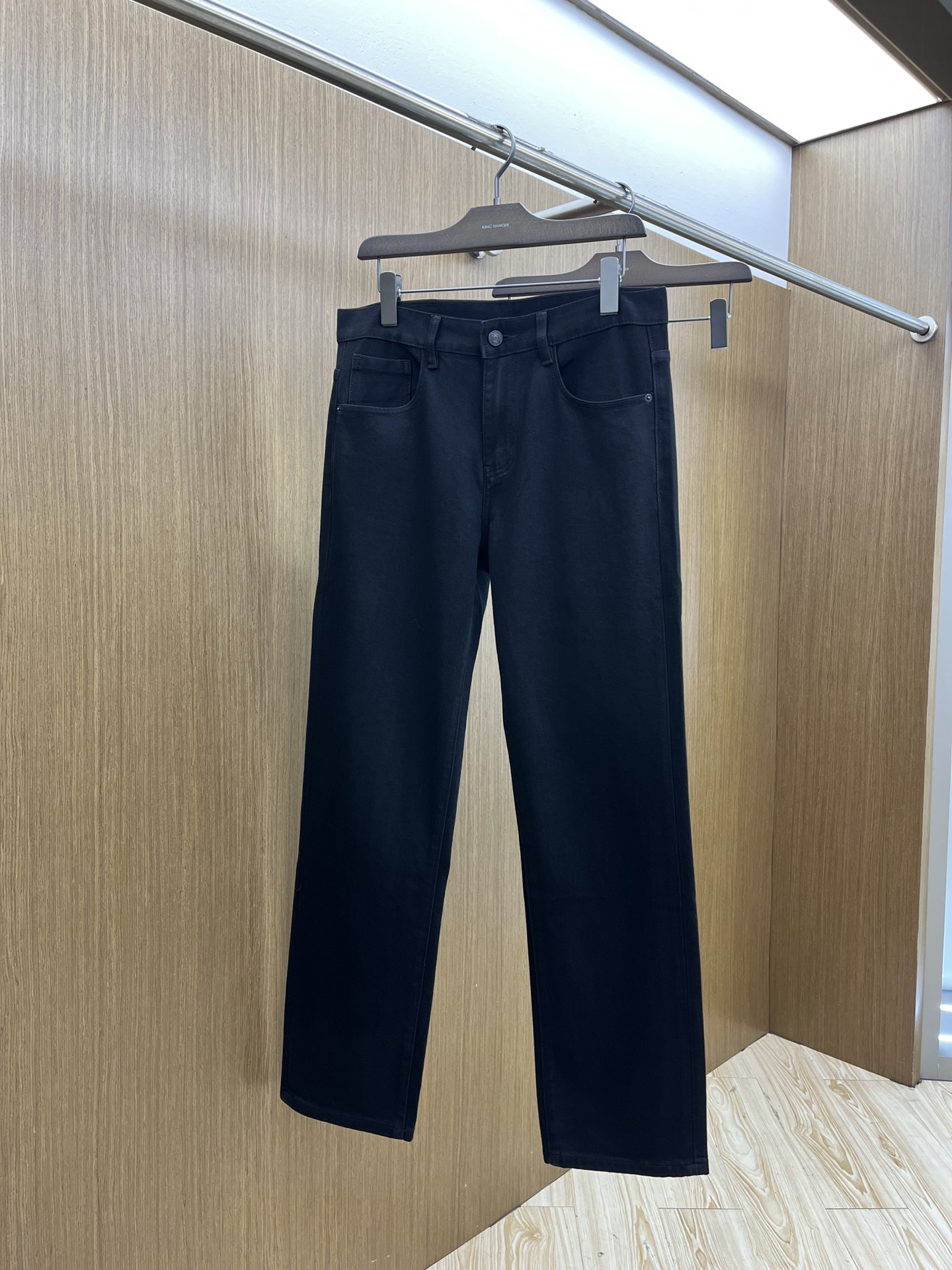 秋冬 Lv 🔥ss秋冬新款 男士小直筒原单 牛仔裤 早秋新款超柔软，弹力面料，复杂的手工艺叠加，任何一个