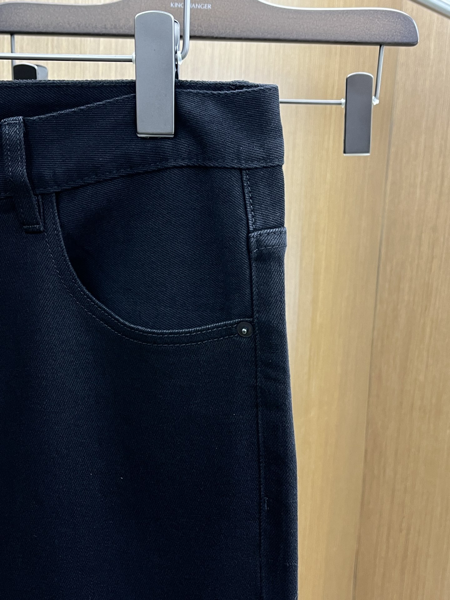 秋冬 alo🔥ss秋冬新款 男士小直筒原单 牛仔裤 早秋新款超柔软，弹力面料，复杂的手工艺叠加，任何一个