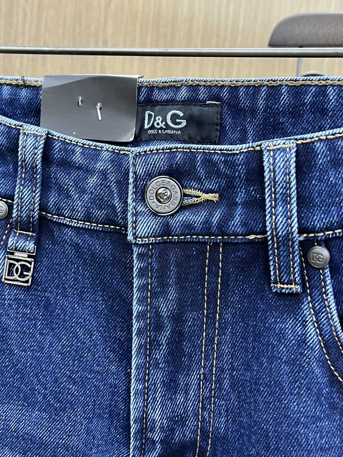 秋冬 DG🔥🔥高端定制、25SS秋冬最新款牛仔裤 柜台同步发售 进口固色面料 原版定制复刻 客供五金辅料