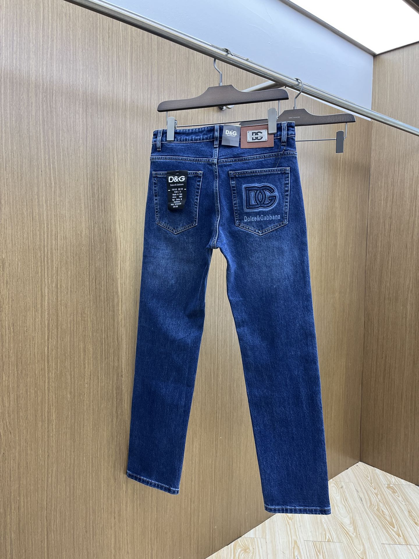 秋冬 DG🔥🔥高端定制、25SS秋冬最新款牛仔裤 柜台同步发售 进口固色面料 原版定制复刻 客供五金辅料