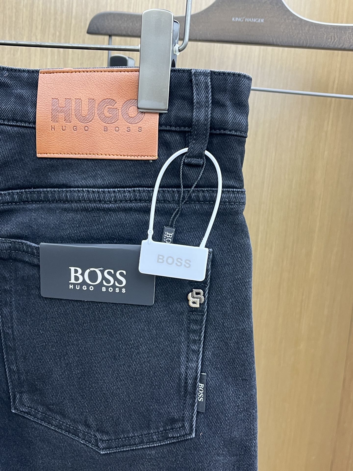 秋冬 Hugo 🔥🔥高端定制、25SS秋冬最新款牛仔裤 柜台同步发售 进口固色面料 原版定制复刻 客供五