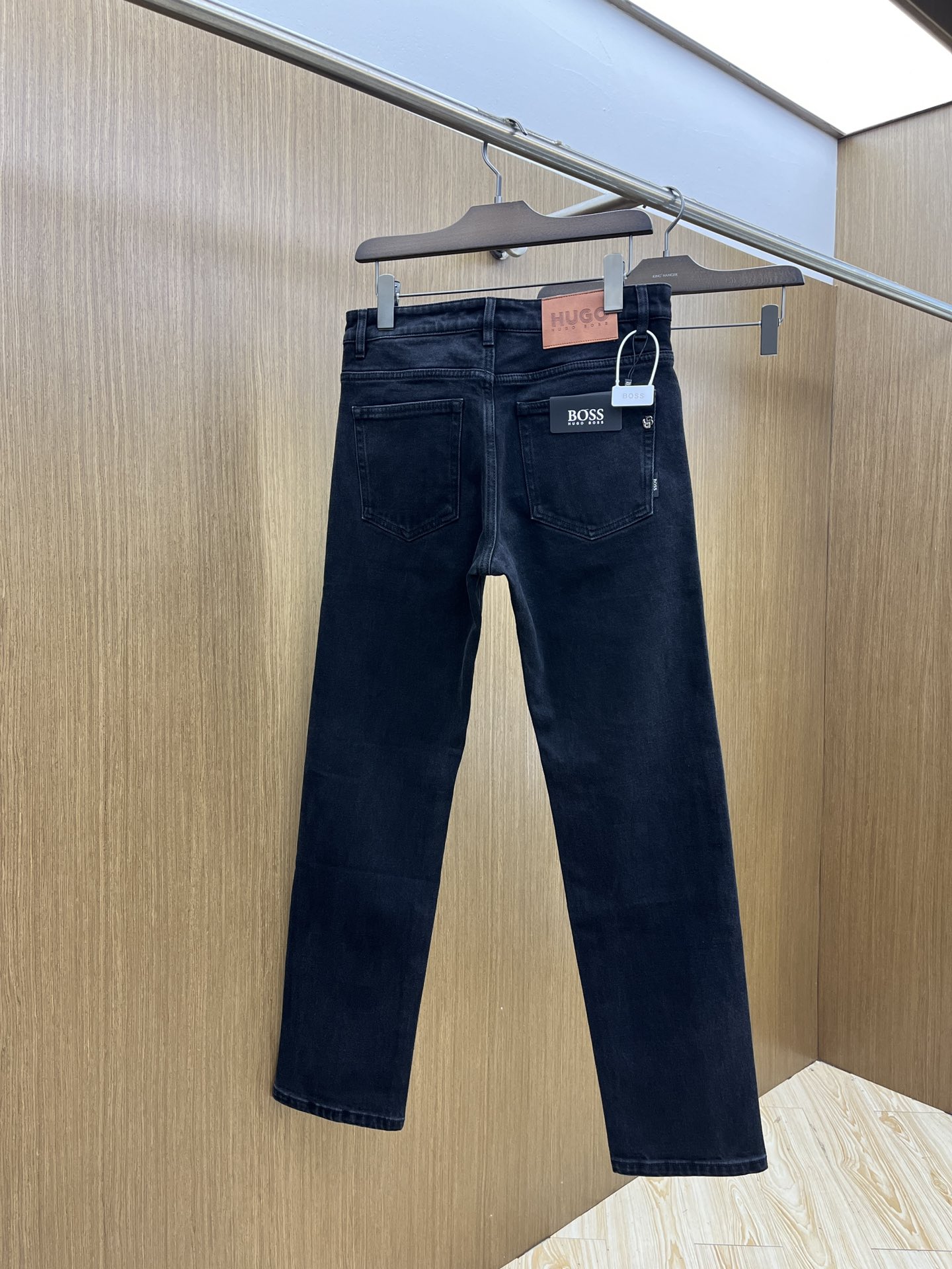 秋冬 Hugo 🔥🔥高端定制、25SS秋冬最新款牛仔裤 柜台同步发售 进口固色面料 原版定制复刻 客供五