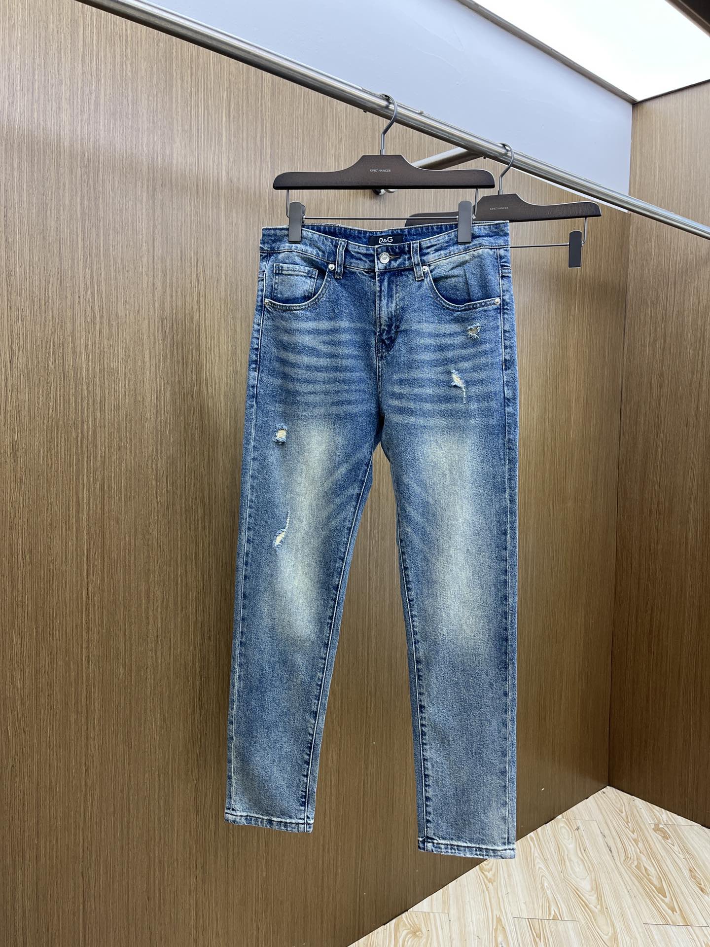秋冬 DG  🔥🔥高端定制、25SS秋冬最新款牛仔裤 柜台同步发售 进口固色面料 原版定制复刻 客供五金
