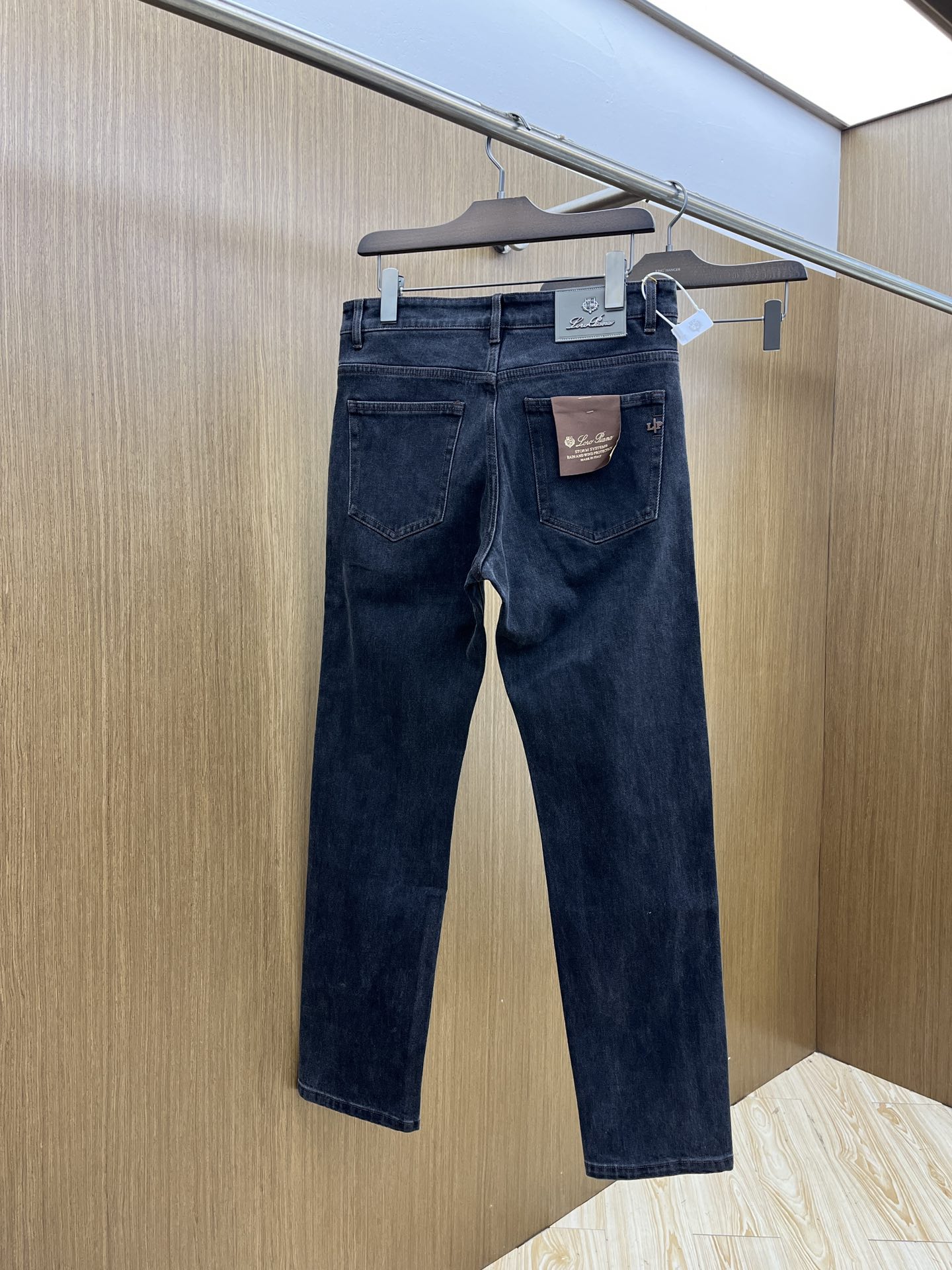 秋冬 lP🆕 🔥🔥高端定制、25SS秋冬最新款牛仔裤 柜台同步发售 进口固色面料 原版定制复刻 客供五金