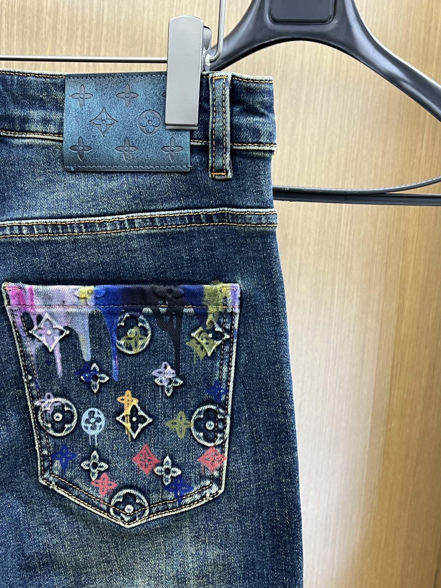 秋冬 LV 🔥高端定制、2025早秋最新款牛仔裤 柜台同步发售 原版定制复刻 客供五金辅料 原单品质 进