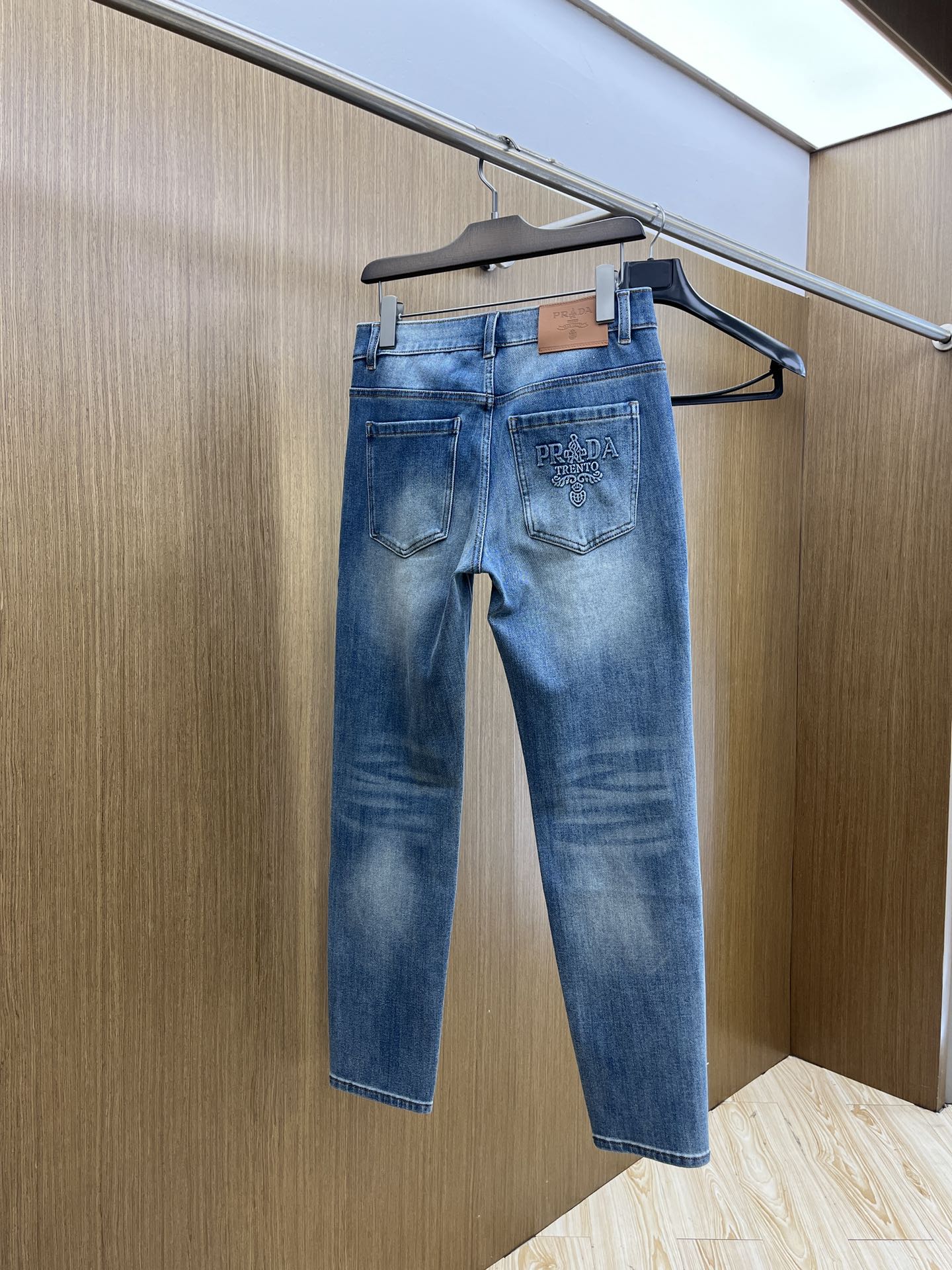 秋冬 PD 🔥高端定制、2025早秋最新款牛仔裤 柜台同步发售 原版定制复刻 客供五金辅料 原单品质 进