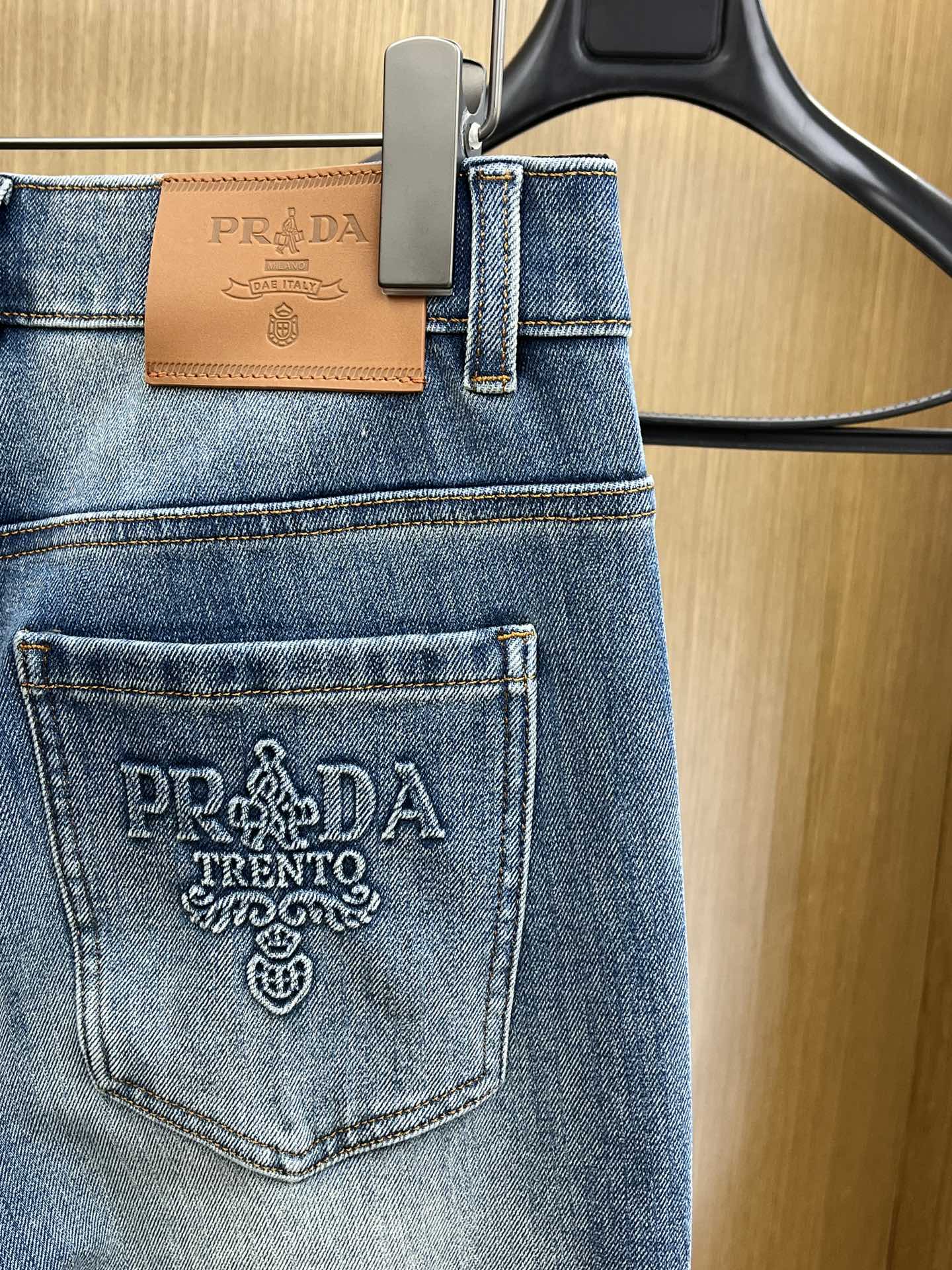 秋冬 PD 🔥高端定制、2025早秋最新款牛仔裤 柜台同步发售 原版定制复刻 客供五金辅料 原单品质 进