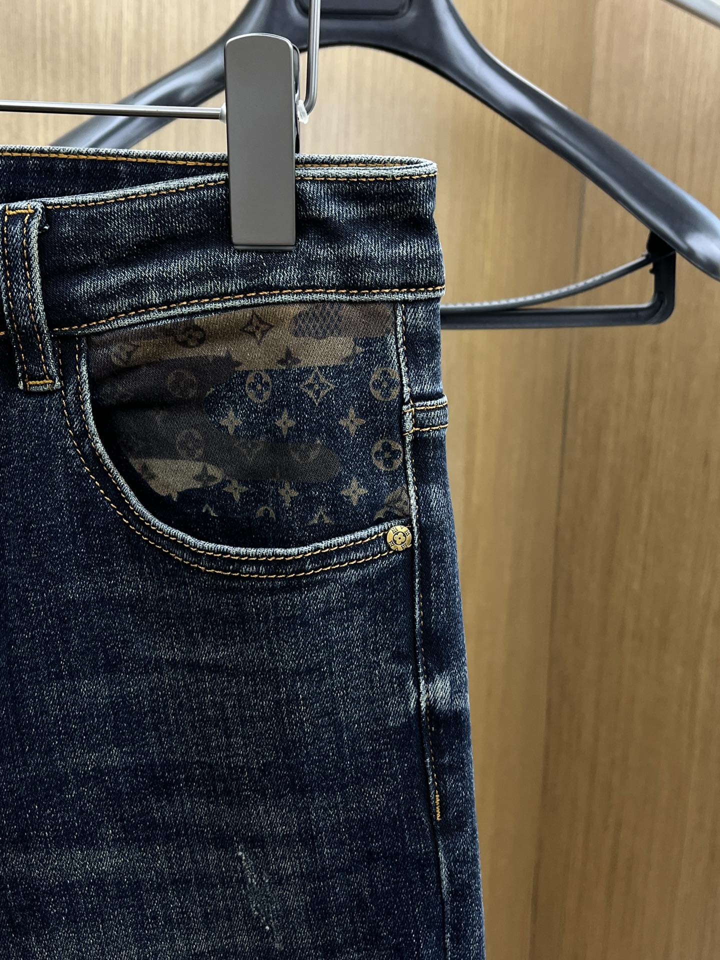 秋冬 LV 🔥高端定制、2025早秋最新款牛仔裤 柜台同步发售 原版定制复刻 客供五金辅料 原单品质 进