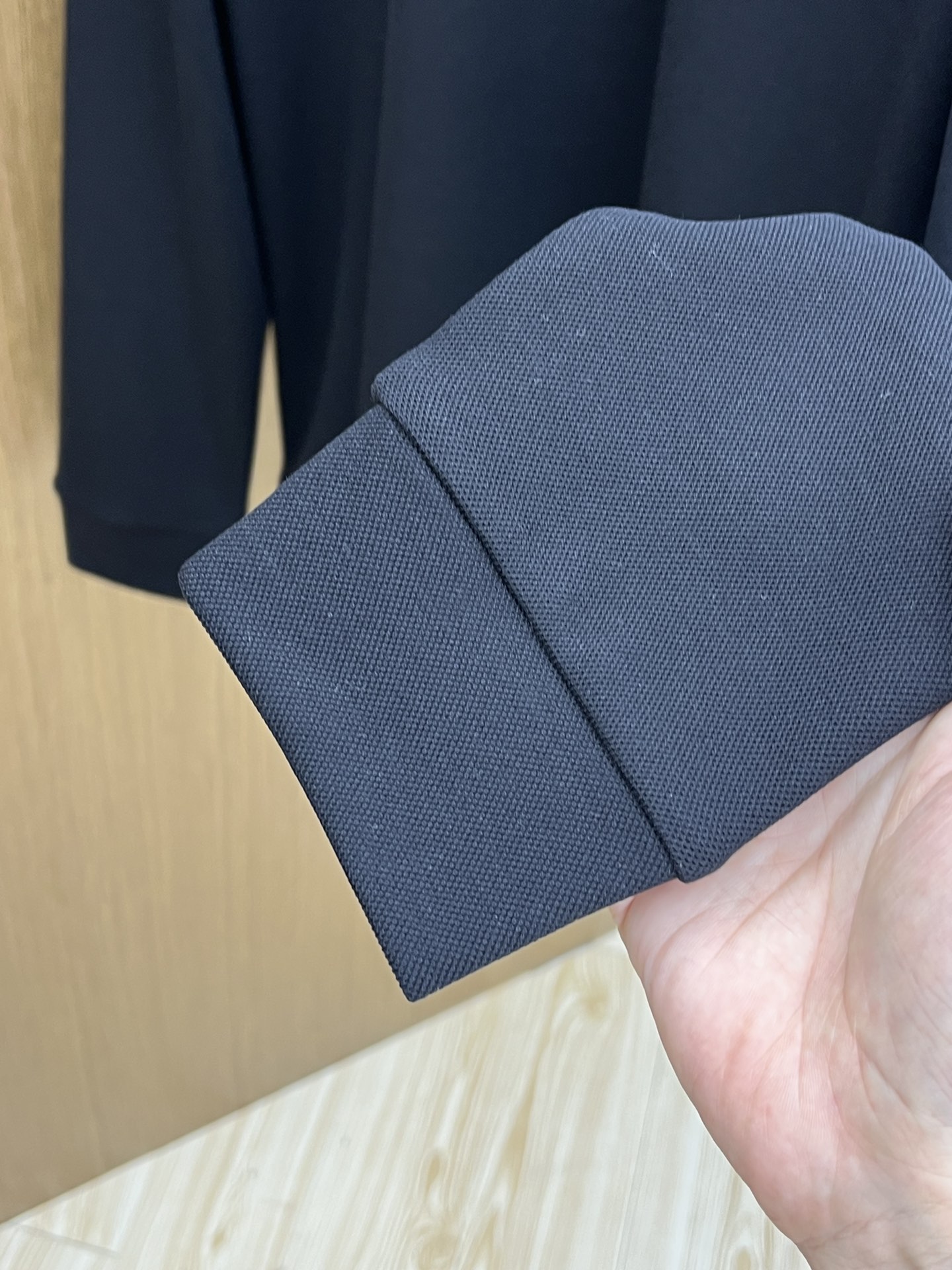 秋冬 BBR 🔥秋冬BURBERRY长袖 选用拉毛珠地棉 面料细腻柔软上身舒适  fjj简约时尚 适配商