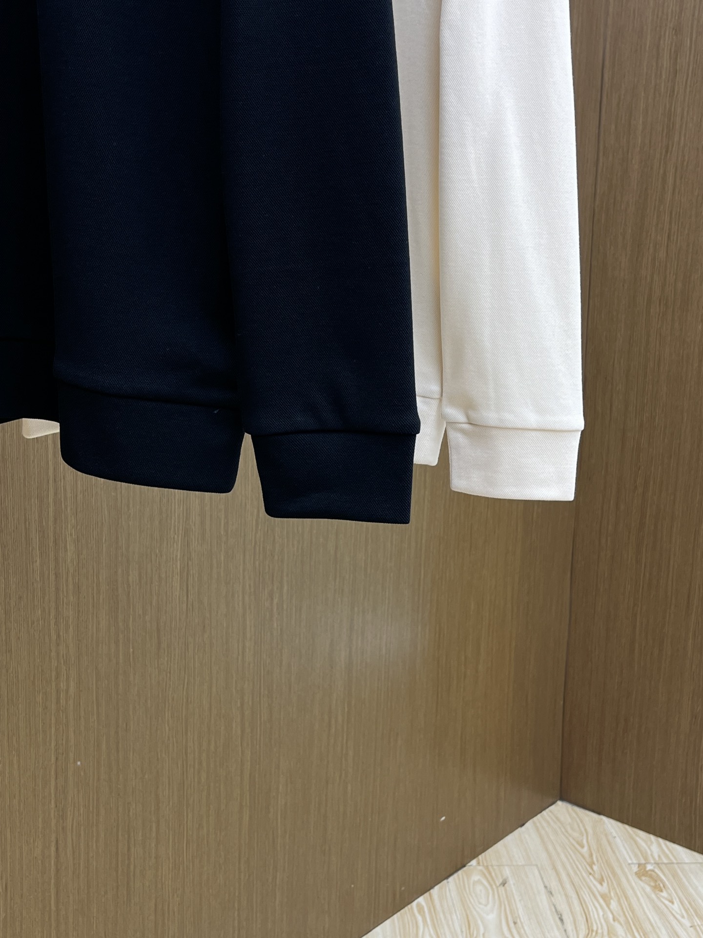 秋冬 BBR 🔥秋冬BURBERRY长袖 选用拉毛珠地棉 面料细腻柔软上身舒适  fjj简约时尚 适配商