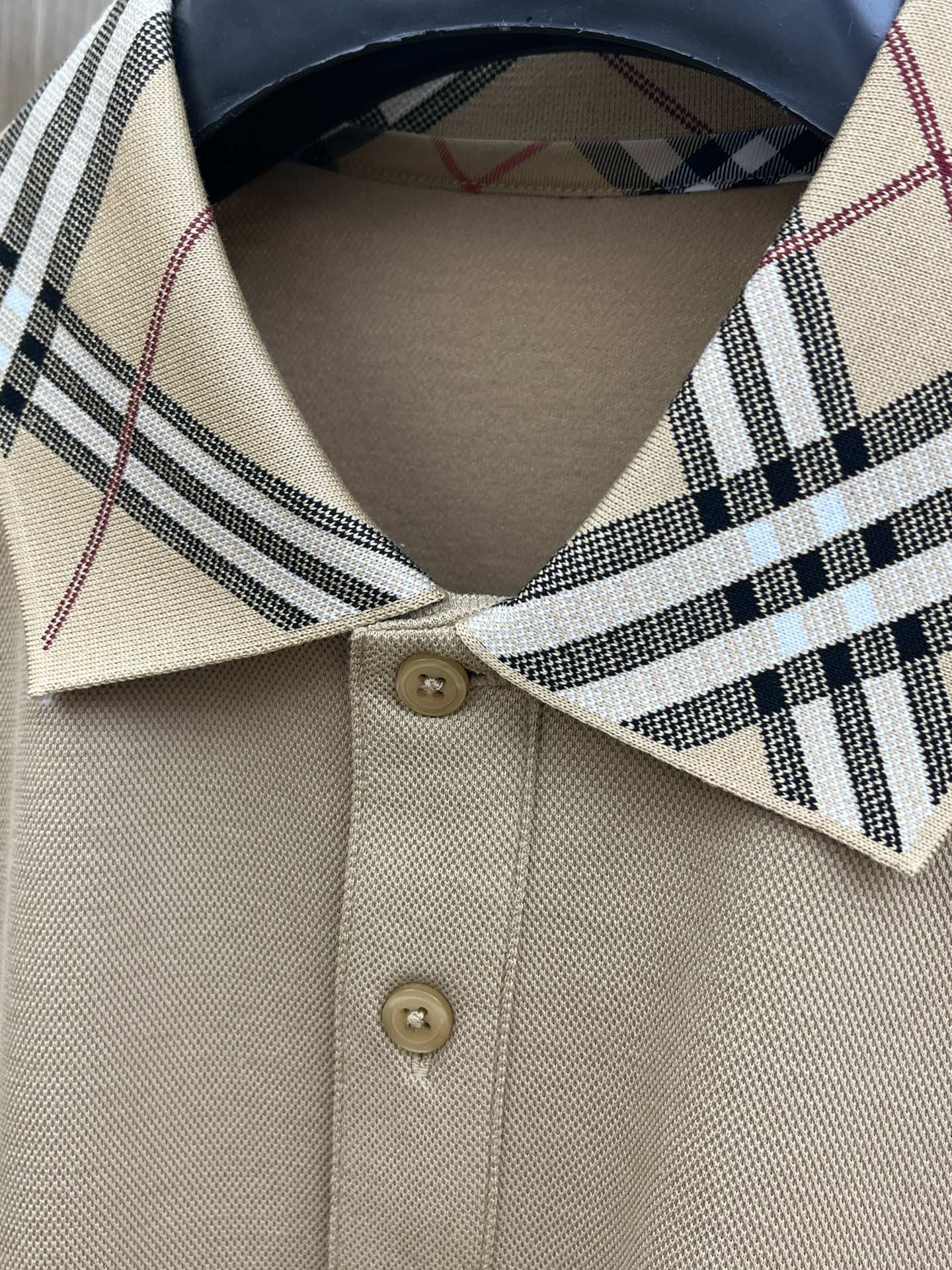 秋冬 BBR 🔥秋冬BURBERRY长袖 选用拉毛珠地棉 面料细腻柔软上身舒适  fjj简约时尚 适配商