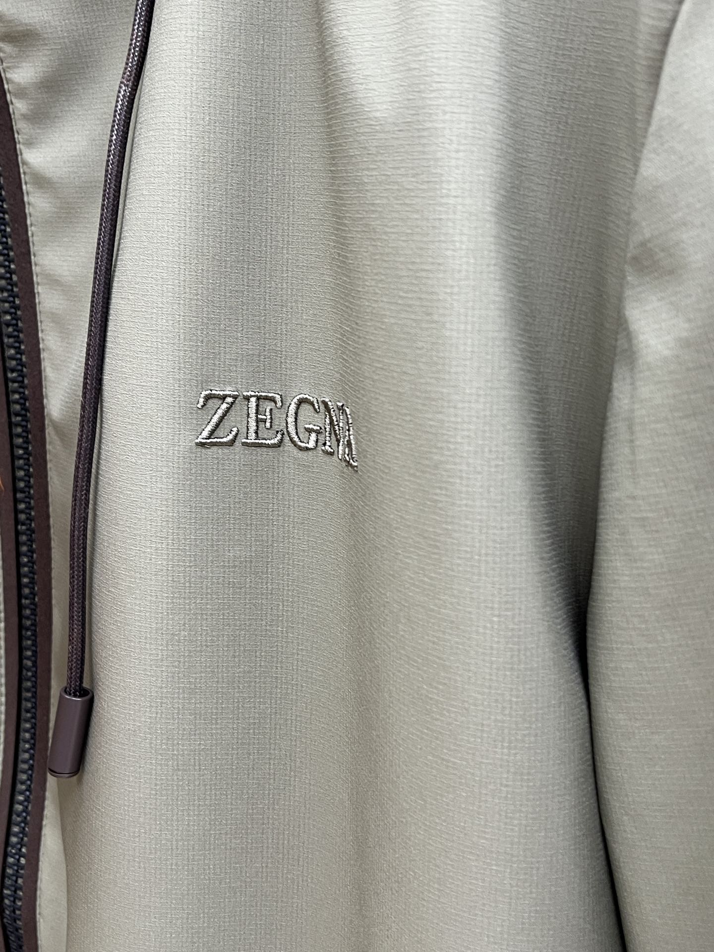 秋冬 ZZ 🔥🔥2045ss早秋新款发布 杰尼亚夹棉连帽夹克外套，字母logo刺绣，秋季爆款外套，定织定