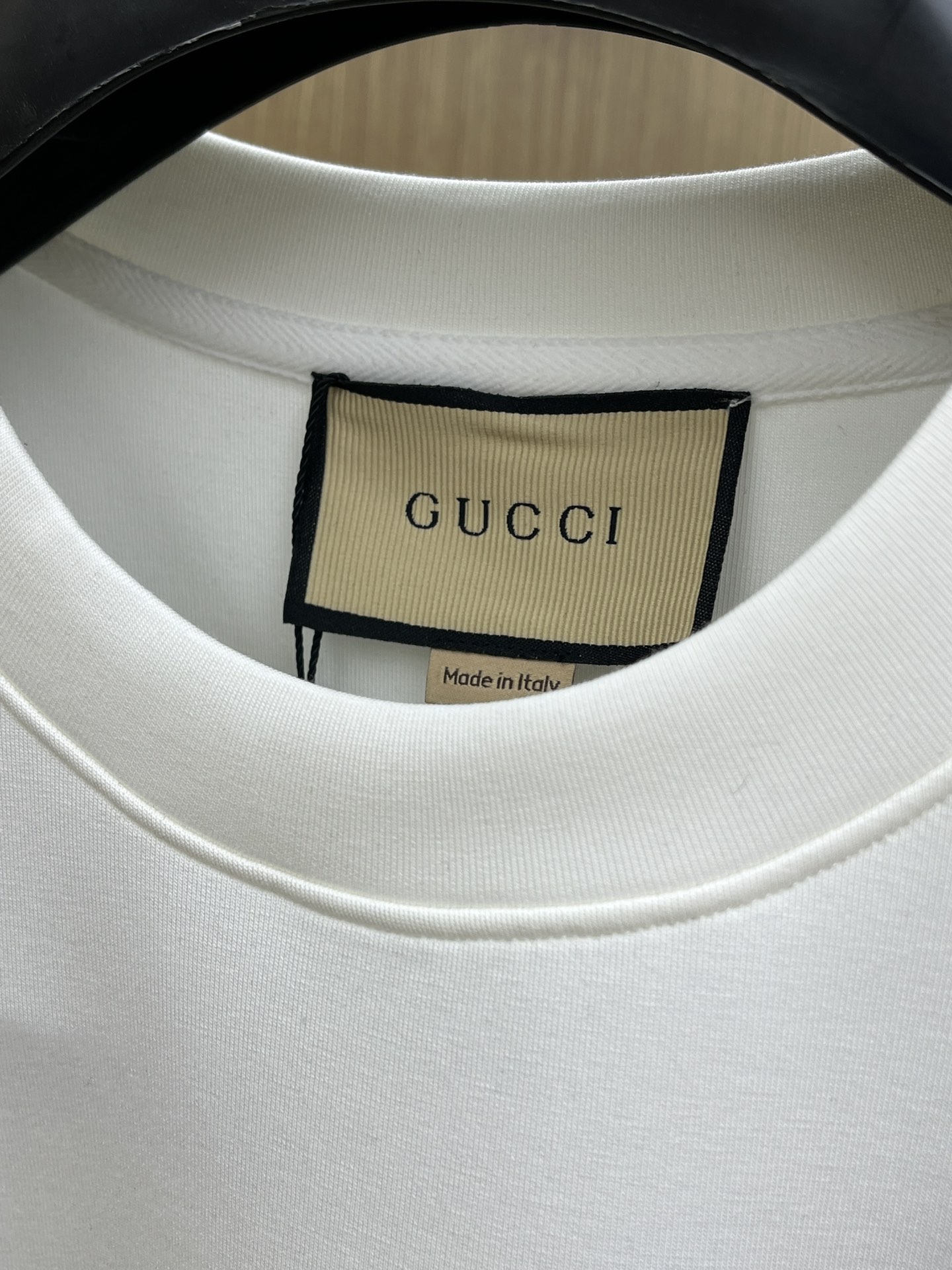 Gucci Embroidered Logo Short Sleeve T-Shirt - Premium Comfort & Style 5 i1755889157 2031 5