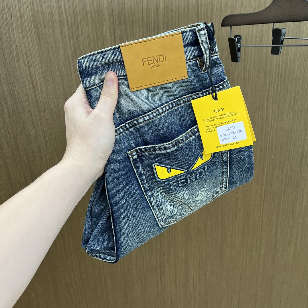 NO:513973,New product FD high-end customization, the latest jeans in early spring 2025 are released simultaneously on the counter. Original customization replica. Customer-supplied hardware and accessories. Original quality. Imported denim fabric heavy-duty washing. Boutique leather brands. Fine workmanship and excellent upper body!  FAM preferred single product number 30-38 no 35.37, jeans, alexander wang19860909新品 FD 高端定制、2025早春最新款牛仔裤 柜台同步发售 原版定制复刻 客供五金辅料 原单品质 进口牛仔面料重工洗水 精品皮牌 做工走线精细 上身绝佳！fam优选单品 码数30-38无35.37,,jeans,alexander wang,Men's clothing