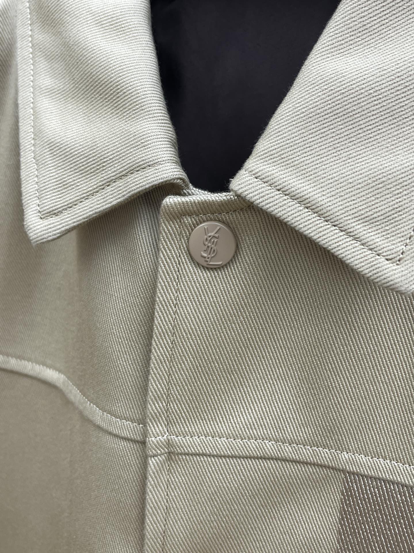 秋冬 YSL 🔥🔥SS秋冬新品夹克外套翻领系列 定制牛仔面料 透气舒适度高，细节无可挑剔，品牌元素设计理