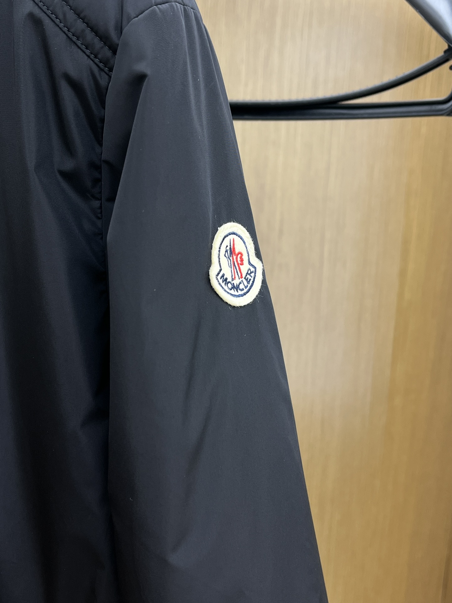 秋冬 Mon🔥🔥早秋新款发布连帽棉服，帽可拆秋季爆款，隐藏帽设计，穿上就是舒适自在又显瘦的存在，慵懒而随