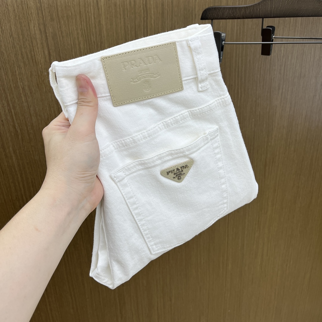 NO:515041,PD high-end exclusive 25SS autumn and winter style super-burning street-explosion series of the most exclusive jeans, original customized high-end quality fabric, slim fit and tailoring, fabric with elasticity, micro-slim, LZ, super comfortable upper body, 25 must-have items in autumn and winter!  Buying one is definitely the most beautiful boy on every street haha!  Counter size 28-38 No 37, jeans,alexander wang19860909秋冬 PD 高端独家发售 25SS秋冬款超燃炸街系列之最牛仔裤 独家隆重推出 原版定制高端品质面料 版型修身剪裁 面料带弹力 微弹之 LZ上身舒适度超高 25秋冬必爆单品！买一条绝对是每条街最靓的仔哈哈！专柜尺码28-38无37,,jeans,alexander wang,Men's clothing