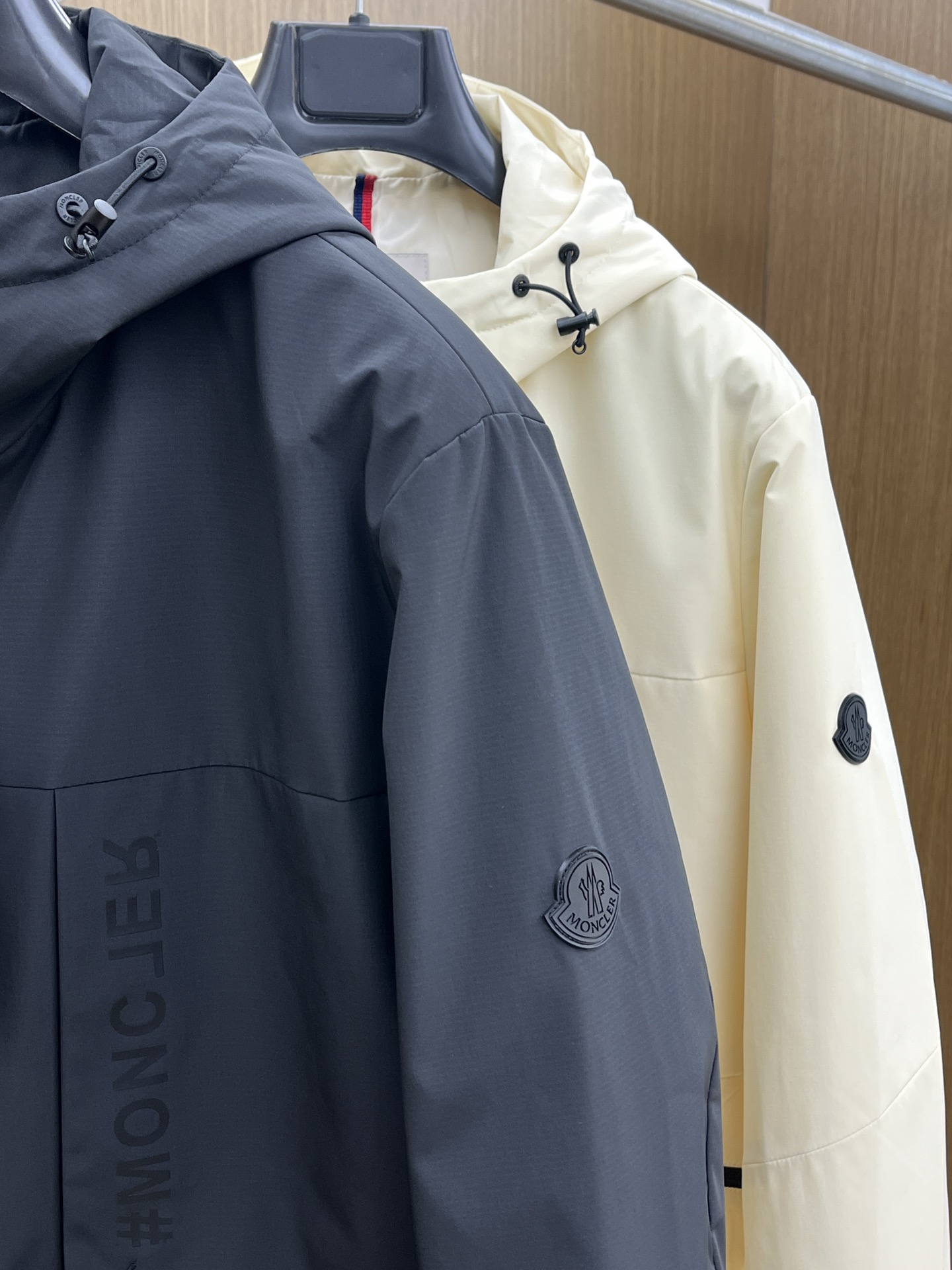 秋冬 Mon 🔥早秋最新款时尚设计师款夹克外套.处处细节显工艺足够的高级   结构性剪裁的设计改变来展现