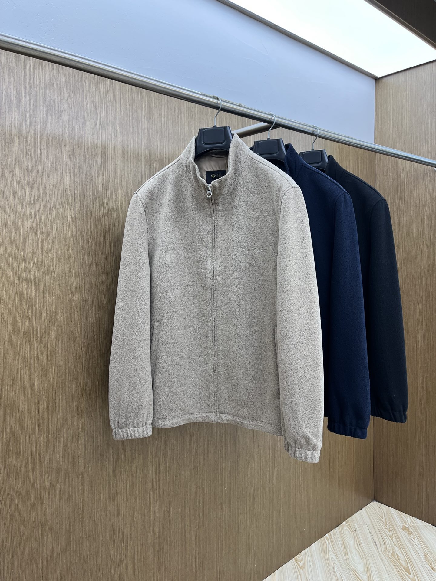 秋冬 lP🆕 🔥ss秋冬最新款 lP🆕立领休闲外套 高端品质、羊毛尼夹克外套夹克，字母logo刺绣，版型