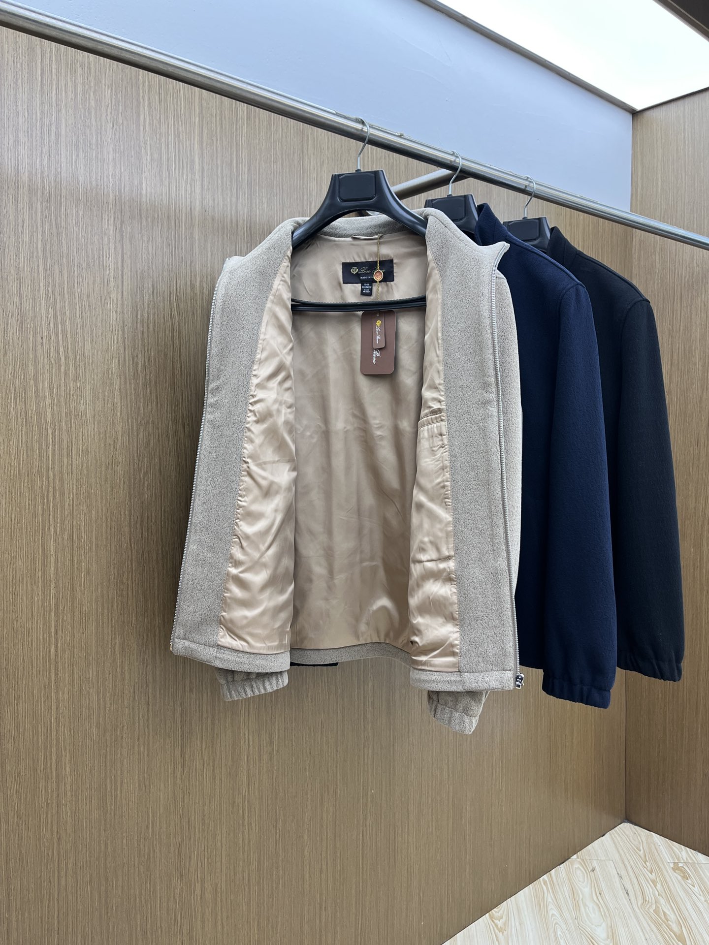 秋冬 lP🆕 🔥ss秋冬最新款 lP🆕立领休闲外套 高端品质、羊毛尼夹克外套夹克，字母logo刺绣，版型