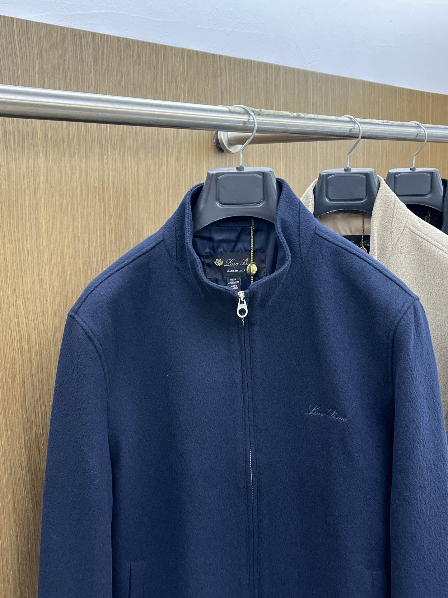 秋冬 lP🆕 🔥ss秋冬最新款 lP🆕立领休闲外套 高端品质、羊毛尼夹克外套夹克，字母logo刺绣，版型