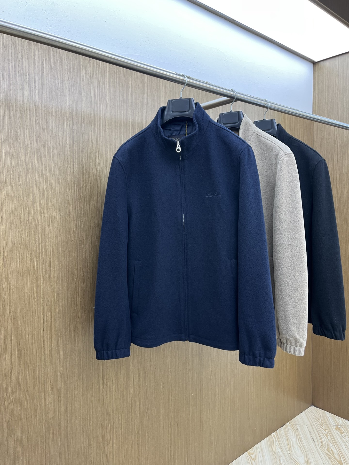 秋冬 lP🆕 🔥ss秋冬最新款 lP🆕立领休闲外套 高端品质、羊毛尼夹克外套夹克，字母logo刺绣，版型