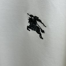 秋冬 BBR 🔥🔥秋冬专柜新款 时尚休闲打底衫长袖T恤,精选进口高密度双面拉架棉面料,精致原版logo打 秋冬 BBR 🔥🔥秋冬专柜新款 时尚休闲打底衫长袖T恤,精选进口高密度双面拉架棉面料,精致原版logo打