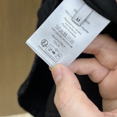 秋冬 CD 🔥🔥秋冬专柜新款 时尚休闲打底衫长袖T恤,精选进口高密度双面拉架棉面料,精致原版logo打造 秋冬 CD 🔥🔥秋冬专柜新款 时尚休闲打底衫长袖T恤,精选进口高密度双面拉架棉面料,精致原版logo打造