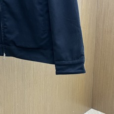 秋冬 Guc 🔥🔥SS秋冬新款休闲外套,最值得入手的一款经典外套,简单低调奢华不过时的压印图案装饰,无疑 秋冬 Guc 🔥🔥SS秋冬新款休闲外套,最值得入手的一款经典外套,简单低调奢华不过时的压印图案装饰,无疑