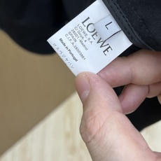 秋冬 Loe 🔥🔥SS秋冬新款休闲外套,最值得入手的一款经典外套,简单低调奢华不过时的压印图案装饰,无 秋冬 Loe 🔥🔥SS秋冬新款休闲外套,最值得入手的一款经典外套,简单低调奢华不过时的压印图案装饰,无