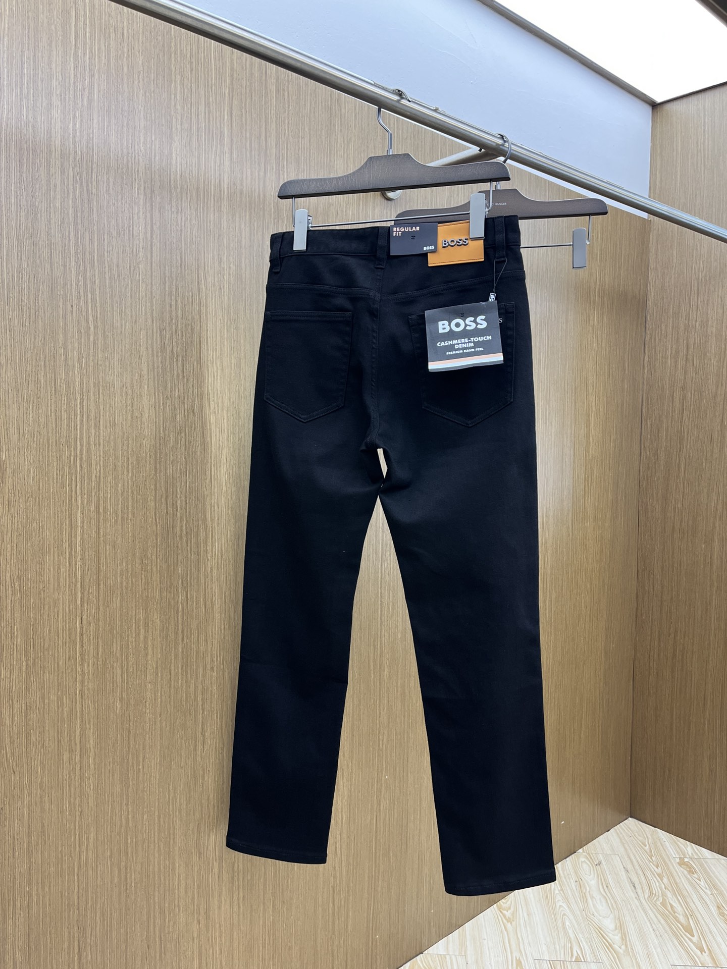 新品 Boss🔥🔥高端定制、2025早春最新款牛仔裤 柜台同步发售 原版定制复刻 客供五金辅料 原单品质