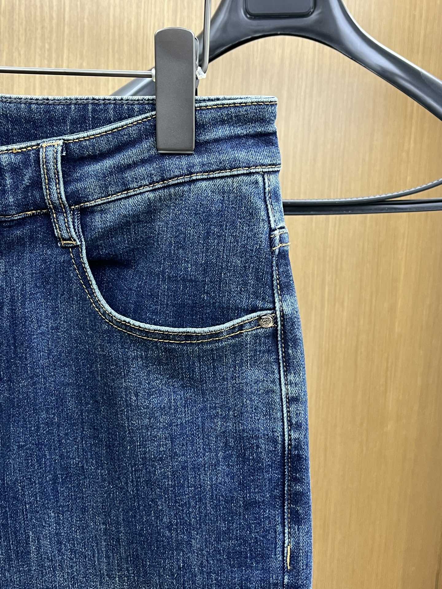 秋冬 lP🆕 🔥🔥高端定制、25SS秋冬最新款牛仔裤 柜台同步发售 进口固色面料 原版定制复刻 客供五金