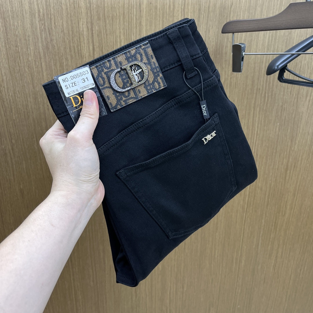 NO:518903,Autumn and Winter CD, high-end customization, 25SS autumn and winter latest jeans, released at the counter simultaneously, imported color fixing fabric, original custom reproduction, customer-supplied hardware and auxiliary materials, original quality, heavy industry washing, fine workmanship and excellent upper body!  Preferred single product produced by fax, number 29-38 without 35.37, jeans, alexander wang19860909秋冬 CD 高端定制、25SS秋冬最新款牛仔裤 柜台同步发售 进口固色面料 原版定制复刻 客供五金辅料 原单品质 重工洗水 做工走线精细 上身绝佳！优选单品 fax出品 码数29-38无35.37,,jeans,alexander wang,Men's clothing