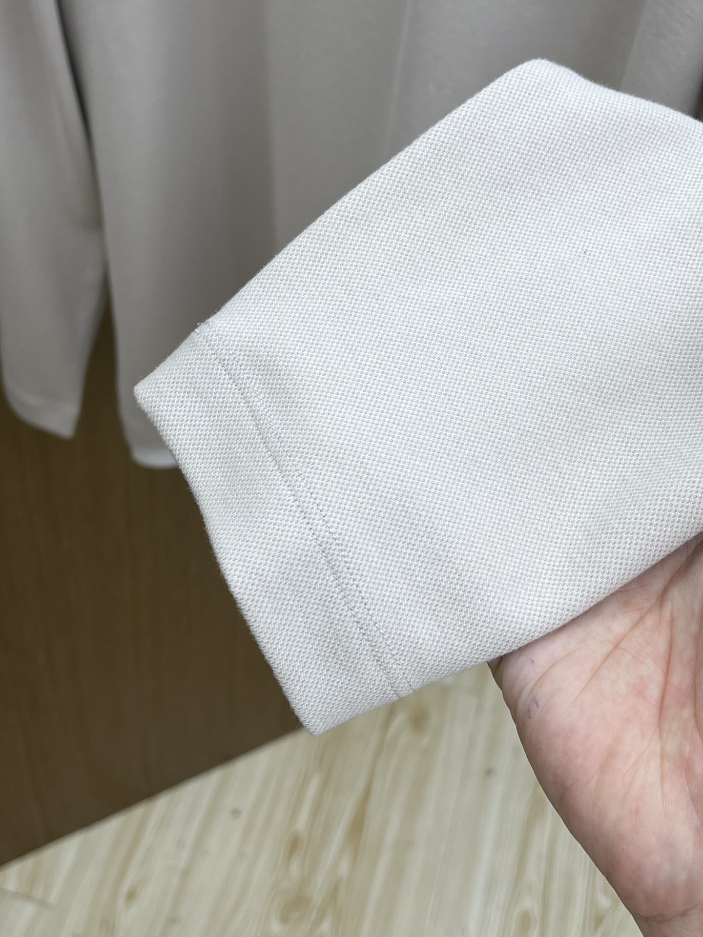 秋冬 PD 🔥秋冬PRADA双层领长袖 选用珍珠绒 面料细腻柔软上身舒适 简约时尚 适配商务、fjj休闲