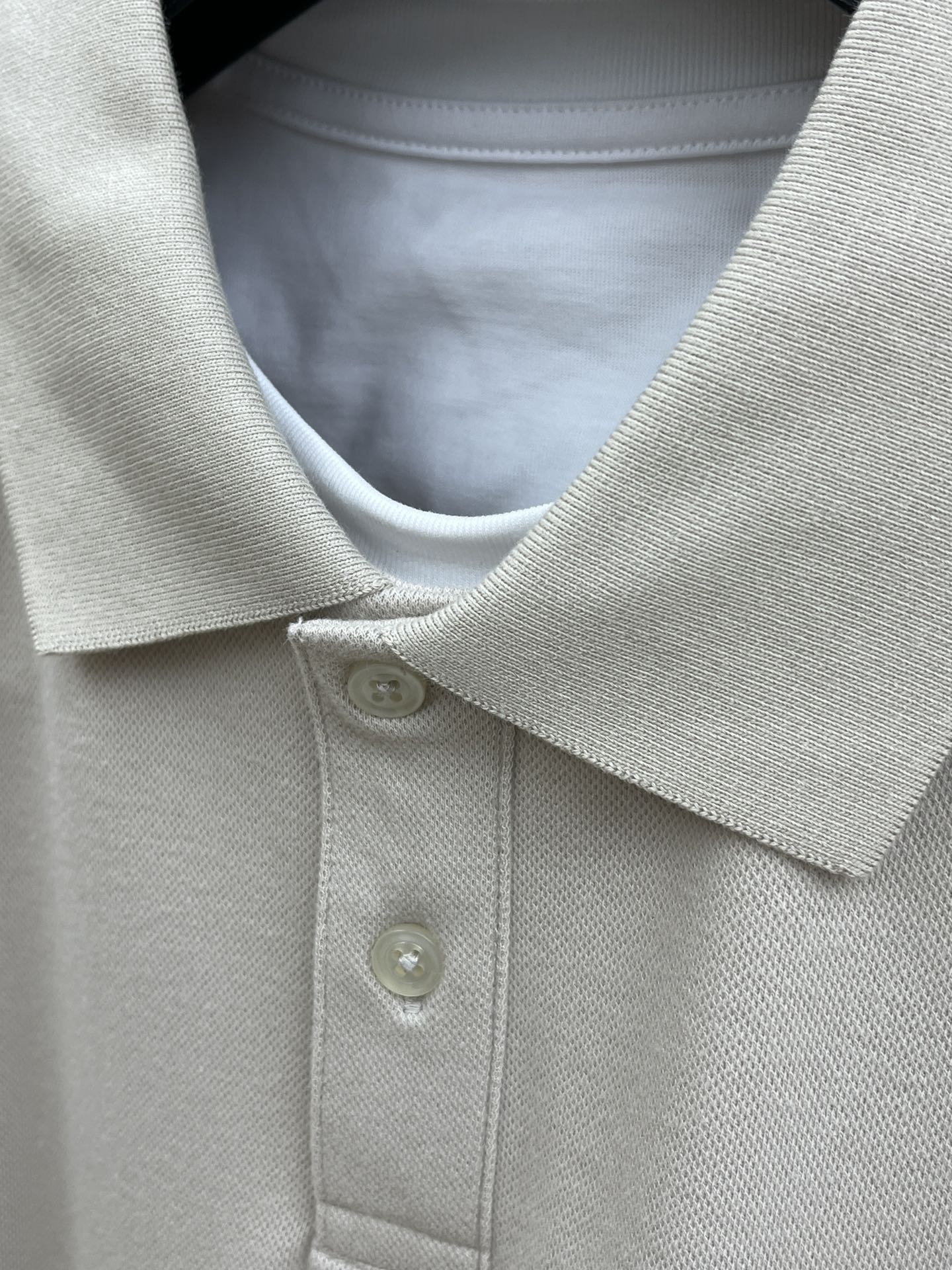 秋冬 PD 🔥秋冬PRADA双层领长袖 选用珍珠绒 面料细腻柔软上身舒适 简约时尚 适配商务、fjj休闲