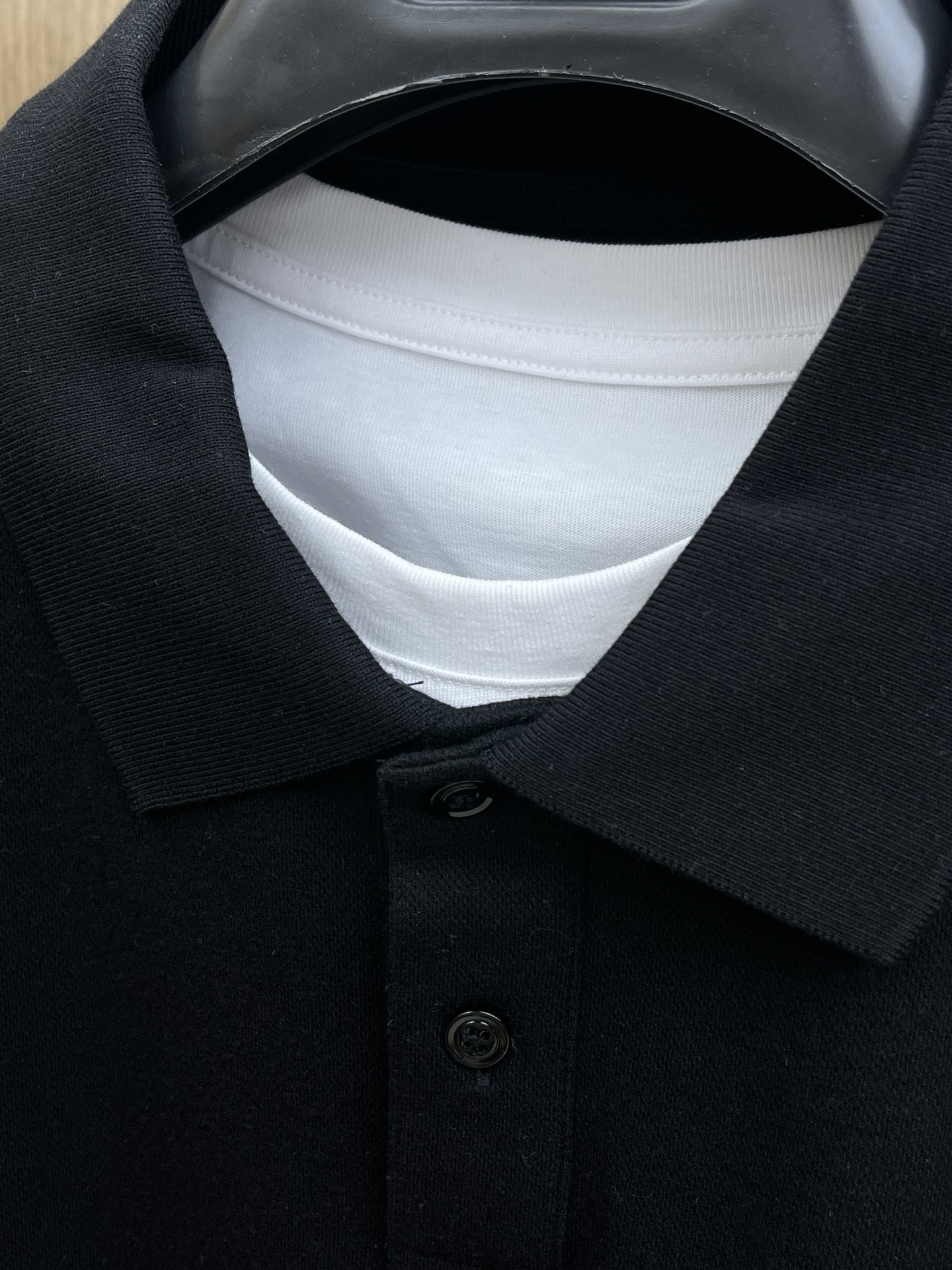 秋冬 PD 🔥秋冬PRADA双层领长袖 选用珍珠绒 面料细腻柔软上身舒适 简约时尚 适配商务、fjj休闲