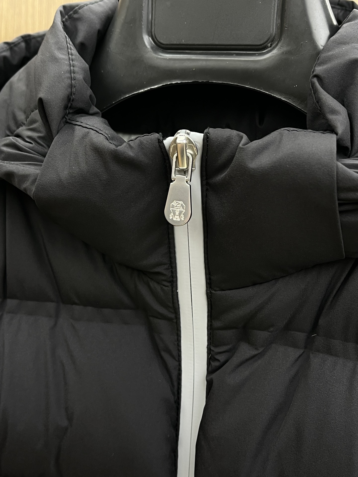 秋冬 🔥Brunello Cucinelli25秋冬款羽绒马甲 BC秋冬款的马甲采用高品质羽绒填充工艺,