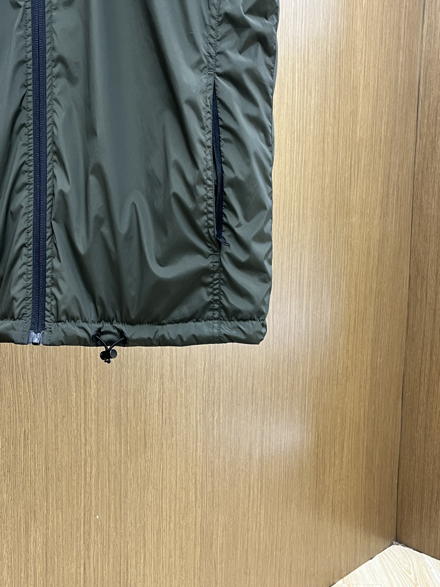 秋冬 PD 🔥🔥ss秋冬新款P家立领双面棉服马甲。经典设计感与颜值爆棚的外套，品质更是无法挑剔品控可以直