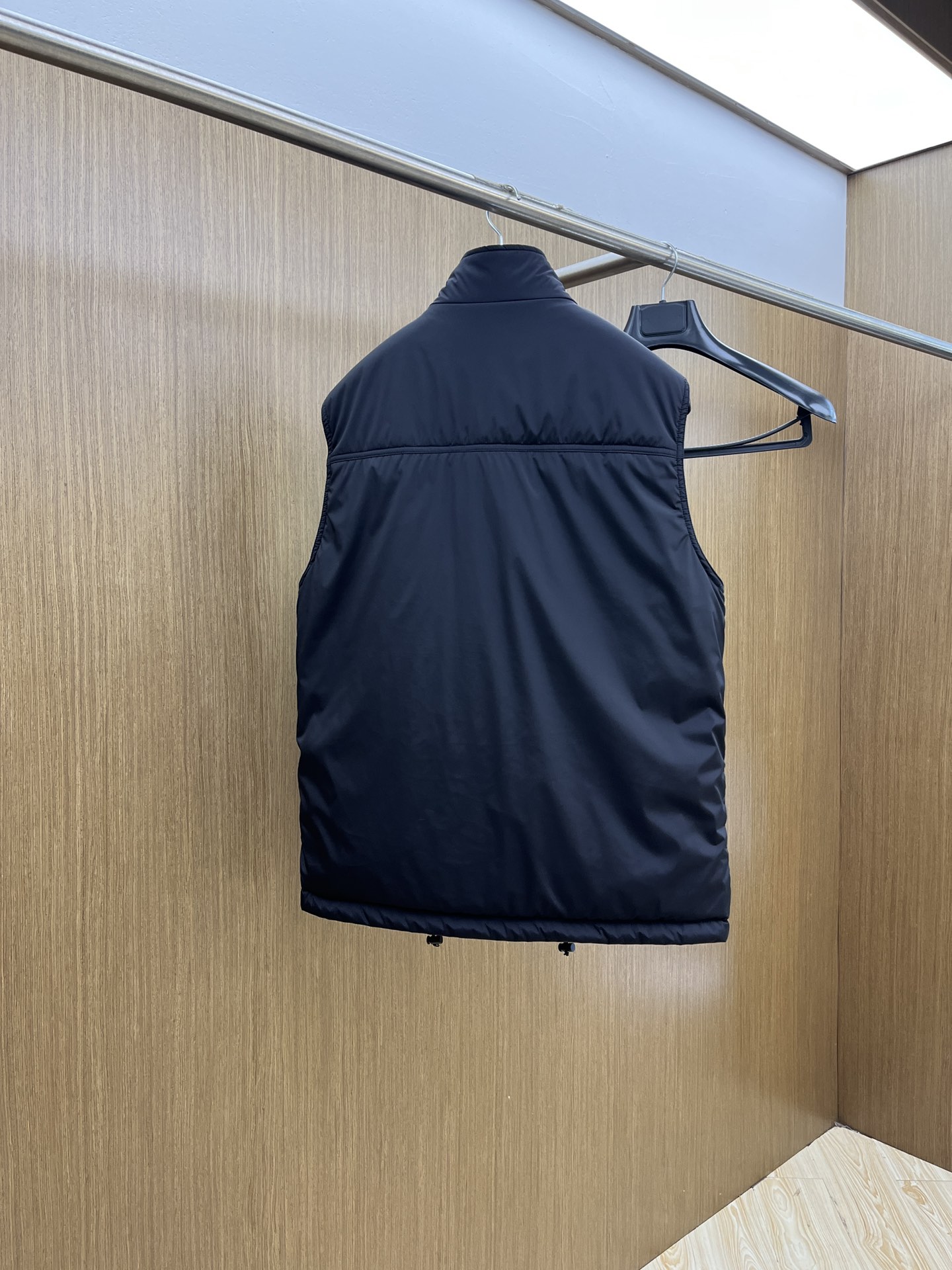 秋冬 PD 🔥🔥ss秋冬新款P家立领双面棉服马甲。经典设计感与颜值爆棚的外套，品质更是无法挑剔品控可以直