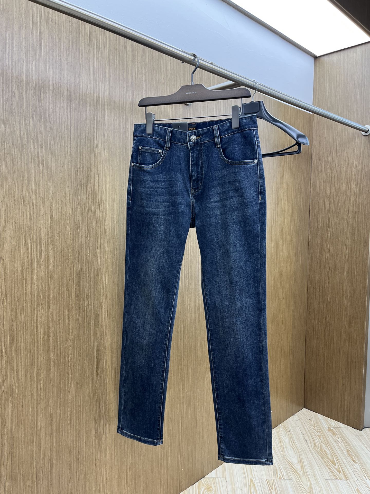 秋冬 Hugo🔥🔥高端定制、25SS秋冬最新款牛仔裤 柜台同步发售 进口固色面料 原版定制复刻 客供五金