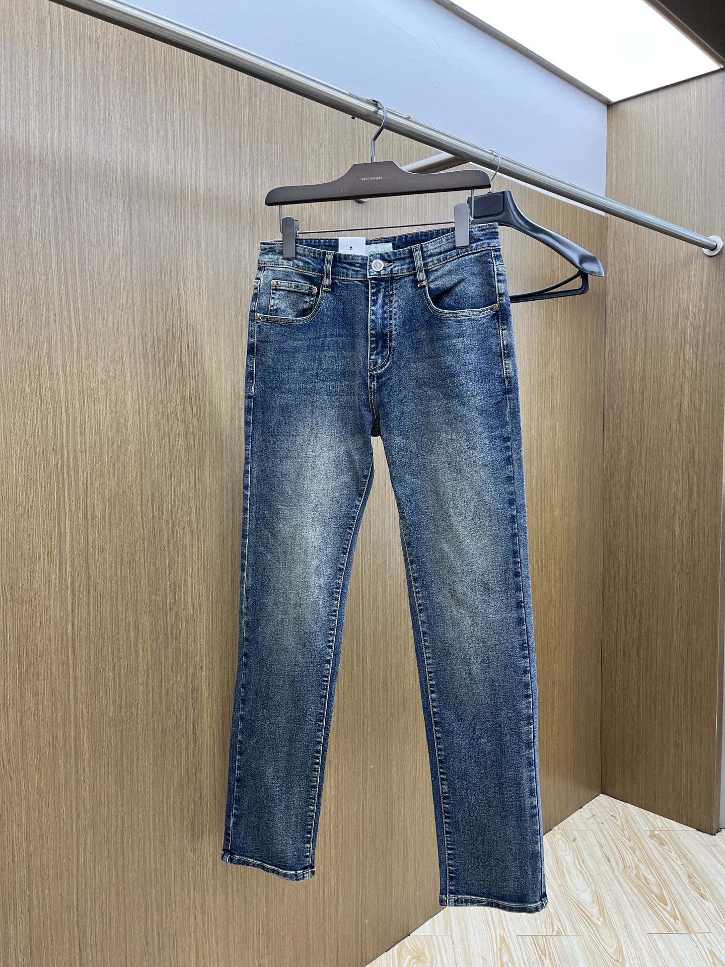 秋冬 Mon 🔥🔥高端定制、25SS秋冬最新款牛仔裤 柜台同步发售 进口固色面料 原版定制复刻 客供五金